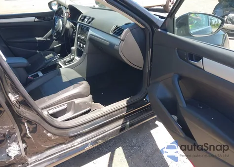 2012 Volkswagen Passat 2.5L Se из США, поврежденный, VIN 1VWBP7A39CC070425